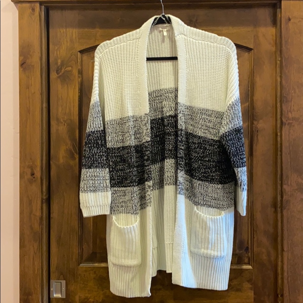 Knitted cardigan